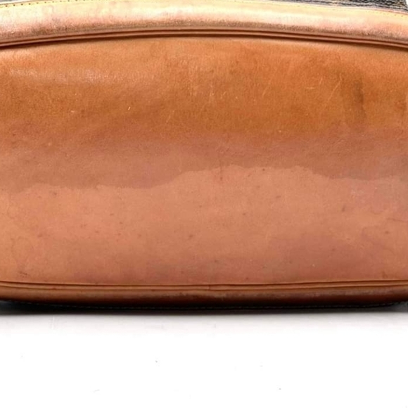 LOUIS VUITTON Montsouris GM Backpack - Picture 11 of 14